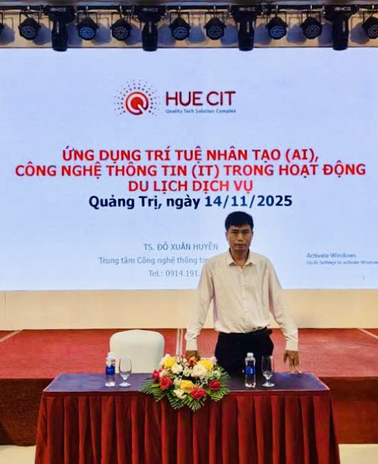 TS. Đỗ Xuân Huyền – Giảng viên HueCIT chia sẻ về ứng dụng ChatGPT và AI trong ngành du lịch.